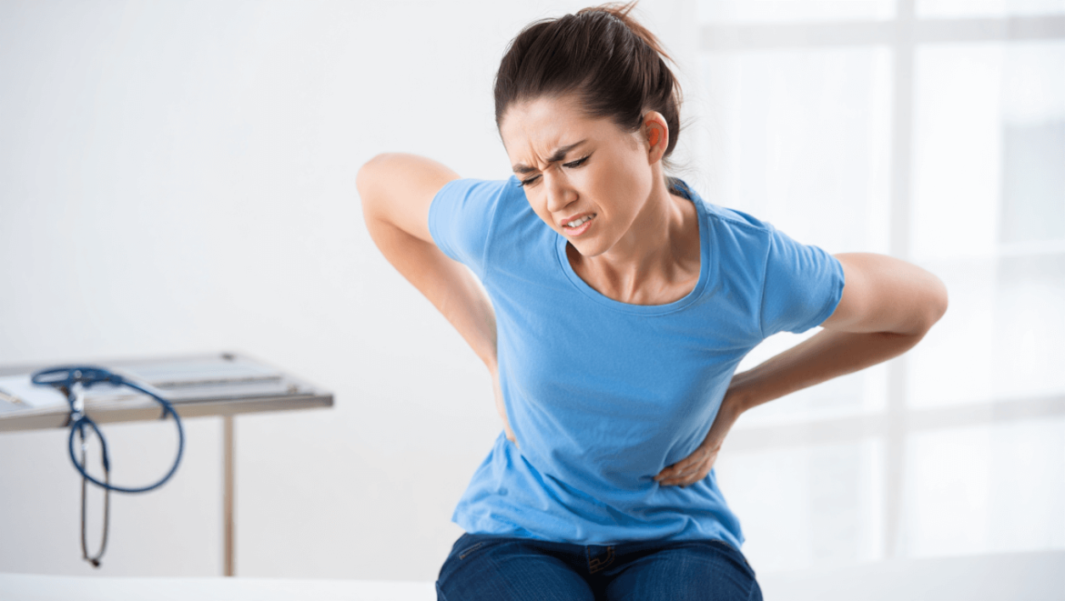 Mal de dos ou mal de reins : comment les différencier ?