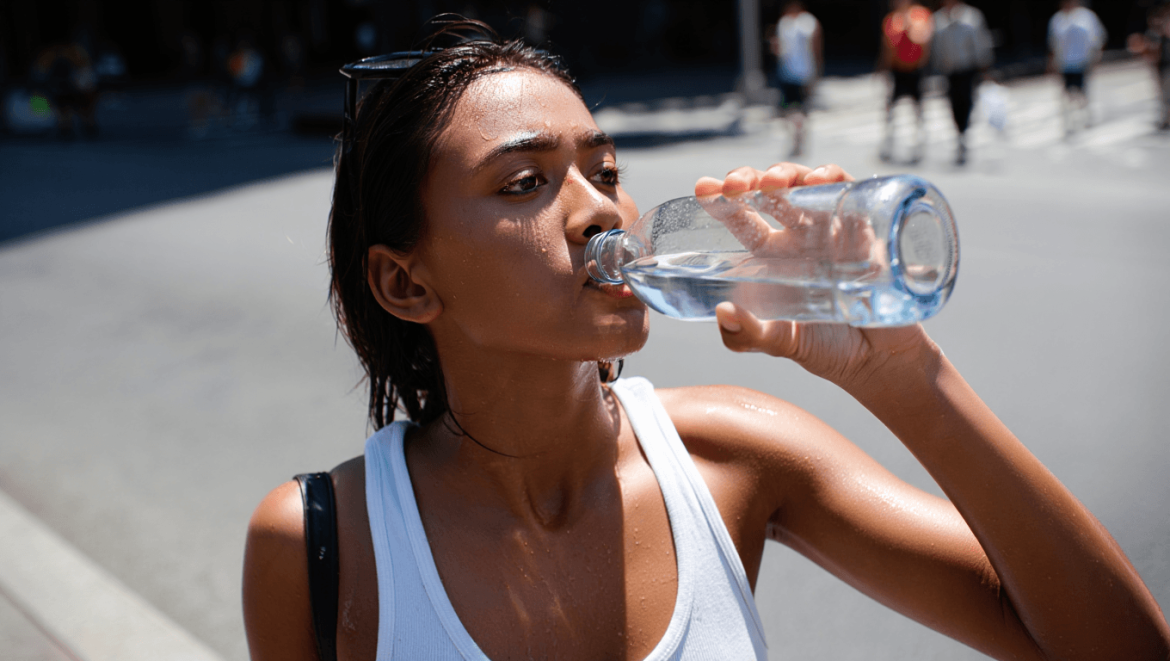 Pourquoi boire est essentiel pour éviter le coup de chaleur ?