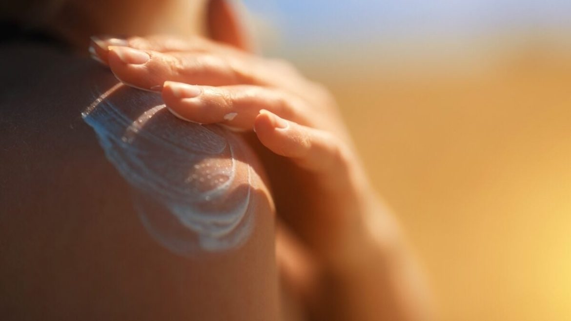 Votre crème solaire
protège-t-elle vraiment votre peau ? Voici les critères à vérifier
absolument
